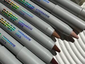DAPOP EYERSHADOW STICK (Sombra de ojos en barra matte)